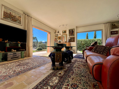 French property for sale in Bagnols-en-Forêt, Var - €1,620,000 - photo 6