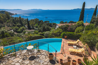 Propriété à vendre à Le Lavandou, Var - 3 000 000 € - photo n°1