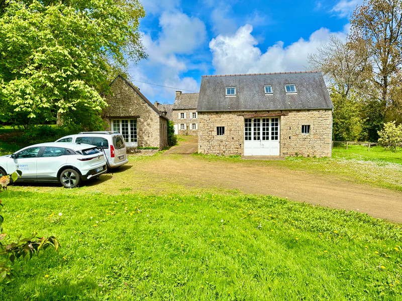 Propriété à vendre à Ploumilliau, Côtes-d'Armor - 575 850 €