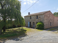 Maison à vendre à Saint-Pierre-du-Chemin, Vendée - 367 200 € - photo 1