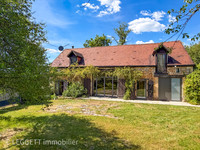 Propriété à vendre à Cuzance, Lot - 327 000 € - photo n°1
