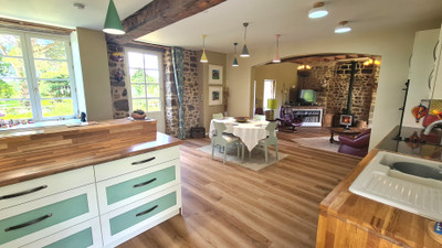 French property for sale in Carelles, Mayenne - €266,000 - photo 1