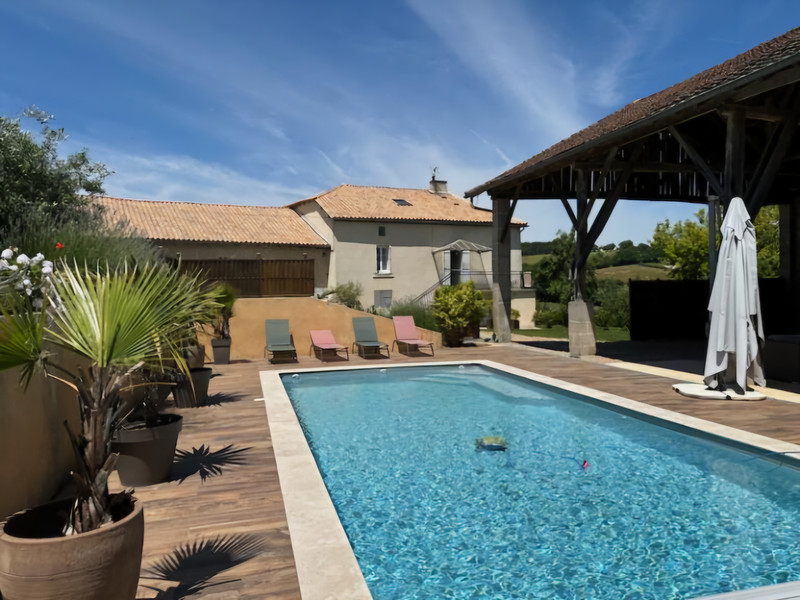 Maison à vendre à Périgueux, Dordogne - 325.000 € - photo 1
