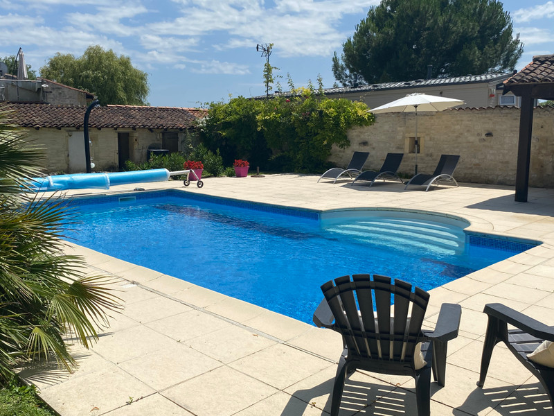 French property for sale in Cognac, Charente - €698,950 - photo 9
