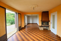 Maison à vendre à Limalonges, Deux-Sèvres - 125 000 € - photo 2