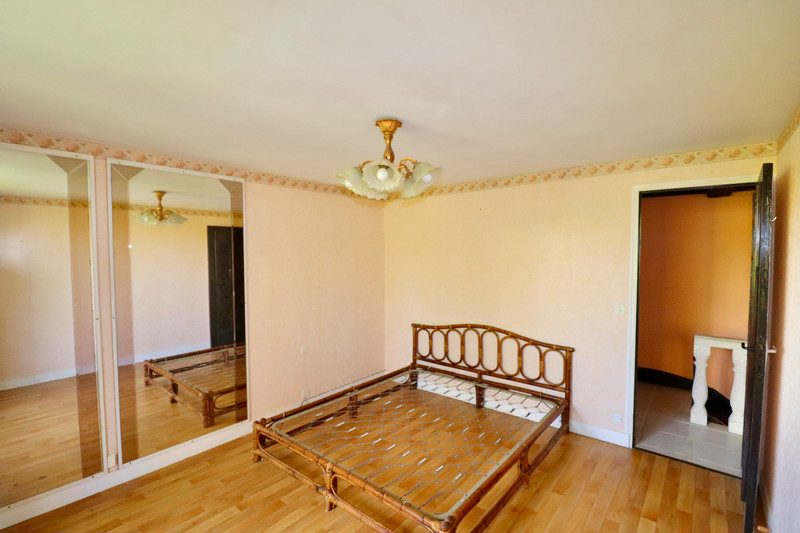 French property for sale in Montembœuf, Charente - €160,000 - photo 5