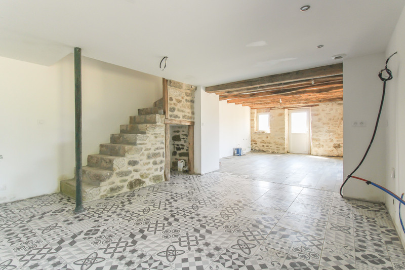 French property for sale in La Chapelle-Bertrand, Deux-Sèvres - €54,000 - photo 2