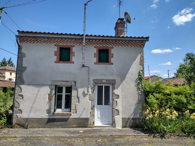 Maison à vendre à Oradour-Saint-Genest, Haute-Vienne, Limousin, avec Leggett Immobilier