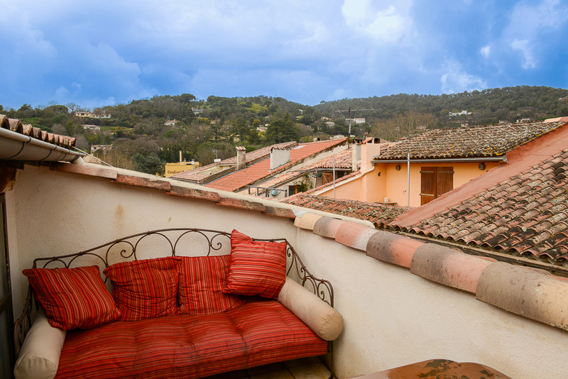 French property for sale in Collobrières, Var - €259,600 - photo 3