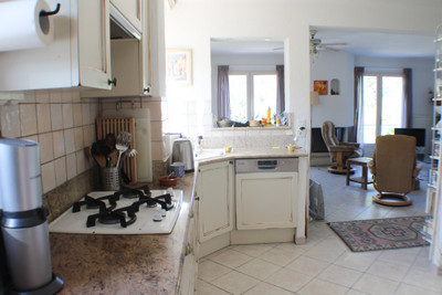 French property for sale in Entrecasteaux, Var - €510,000 - photo 5