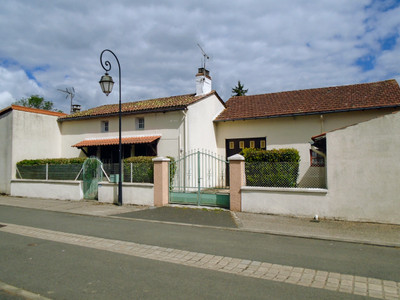 Maison à vendre à Millac, Vienne, Poitou-Charentes, avec Leggett Immobilier