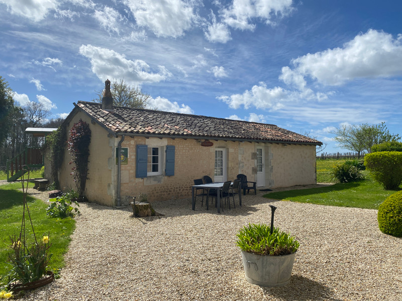 French property for sale in Vanzac, Charente-Maritime - €837,400 - photo 3