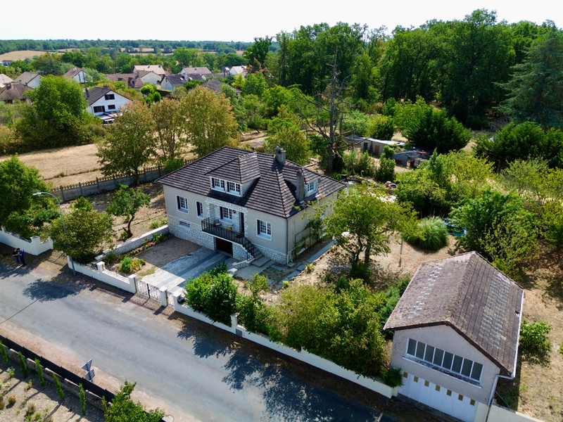 French property for sale in La Trimouille, Vienne - €149,875 - photo 0