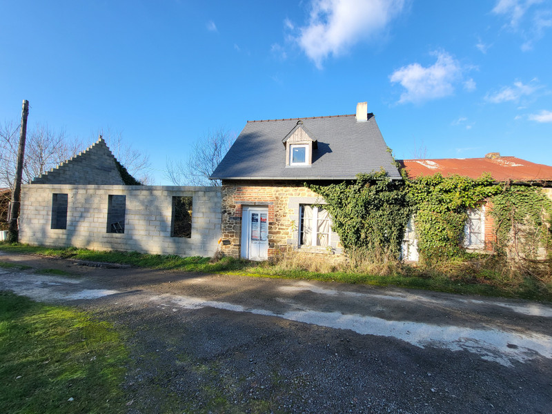 Maison à vendre à Mortain-Bocage, Manche - 46 600 € - photo 1
