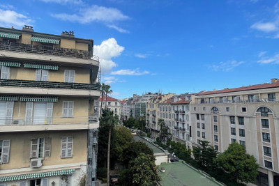 French property for sale in Nice, Alpes-Maritimes - €439,000 - photo 1