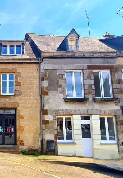 French property for sale in Gorron, Mayenne - €60,500 - photo 0