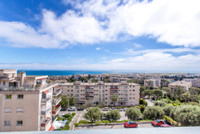 Propriété à vendre à Nice, Alpes-Maritimes - 695 000 € - photo n°2