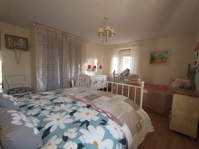 French property for sale in Crosmières, Sarthe - €260,000 - photo 9