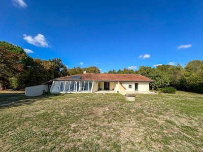 French property for sale in Castelnau d'Auzan Labarrère, Gers - €375,000 - photo 1