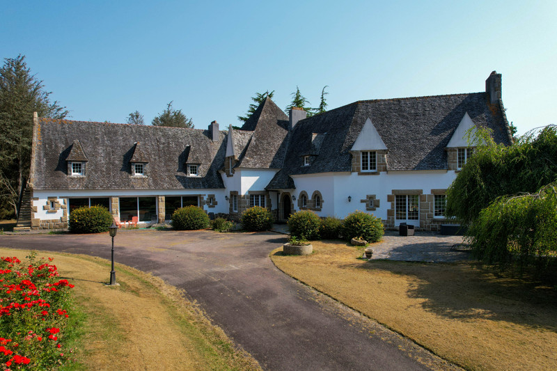House for sale in Le Mené Côtesd'Armor Magnificent 6bed detached