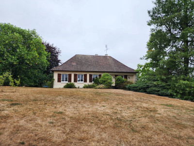 Maison à vendre à Nouic, Haute-Vienne, Limousin, avec Leggett Immobilier