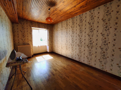 French property for sale in Chatain, Vienne - €83,000 - photo 3