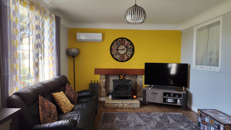 French property for sale in Surin, Vienne - €123,650 - photo 2