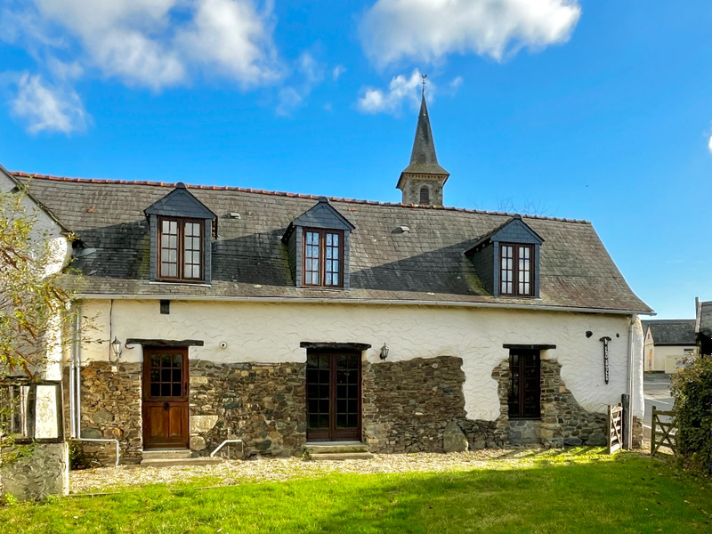 French property for sale in Dinan, Côtes-d'Armor - €185,000 - photo 0