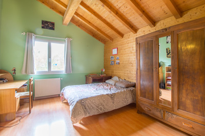 Detached family chalet with garden and views, for sale in the heart of the Trois Vallées