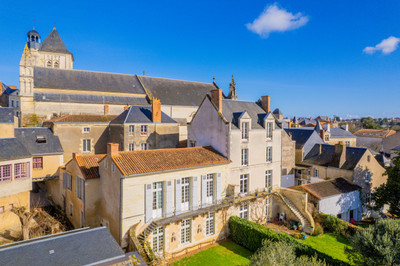 Stunning château, private hotel in the heart of the historic city of Thouars