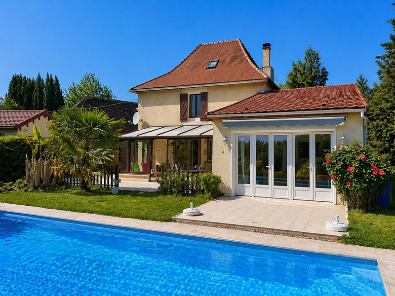 Propriété à vendre à Saint-Jory-de-Chalais, Dordogne - 315 000 €