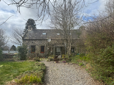 Maison à vendre à Plélauff, Côtes-d'Armor, Bretagne, avec Leggett Immobilier