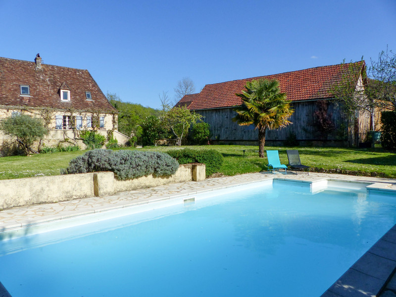 French property for sale in Sainte-Mondane, Dordogne - &#8364;830,000 - photo 2