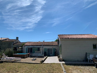 Maison à vendre à Archingeay, Charente-Maritime - 158.050 € - photo 1