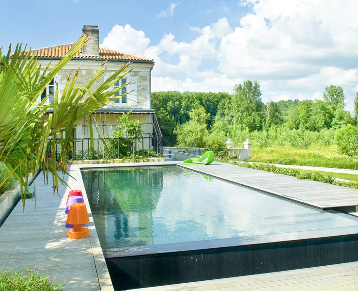 Propriété à vendre à Angoulême, Charente - 2 736 840 €