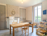 Maison à vendre à Saint-Georges-les-Landes, Haute-Vienne - 234.000 € - photo 4