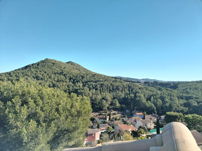 French property for sale in Saint-Cyr-sur-Mer, Var - €875,000 - photo 2
