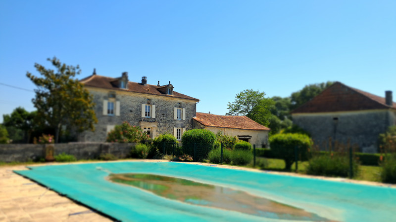 French property for sale in La Tour-Blanche-Cercles, Dordogne - €599,999 - photo 0