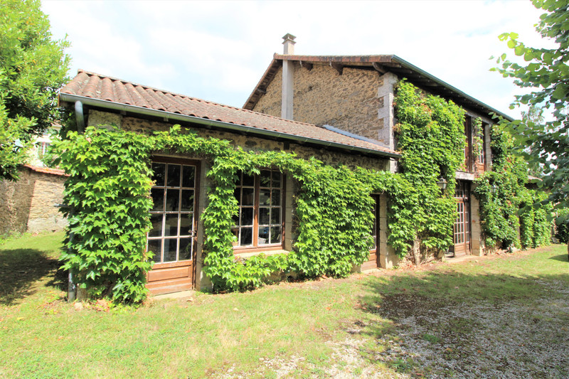 French property for sale in Rochechouart, Haute-Vienne - €309,000 - photo 2