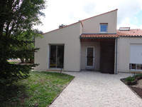 Propriété à vendre à Courçon, Charente-Maritime - 468 000 € - photo n°10