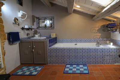 French property for sale in Uzès, Gard - €395,000 - photo 6