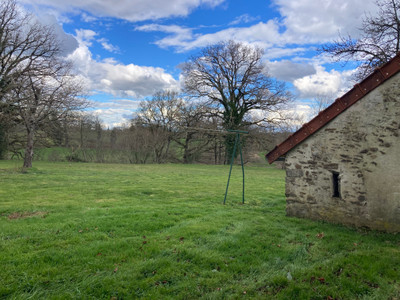 French property for sale in Mesples, Allier - €164,000 - photo 9
