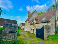 Maison à vendre à Condé-sur-Sarthe, Orne - 235.400 € - photo 1