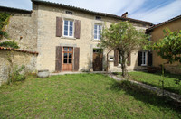 houses and homes for sale inFontaine-ChalendrayCharente-Maritime Poitou_Charentes