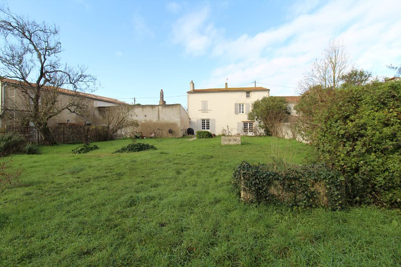 Maison à vendre à La Rochelle, Charente-Maritime - 1 300 000 € - photo 1
