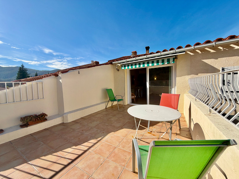 French property for sale in Estoher, Pyrénées-Orientales - €230,000 - photo 1