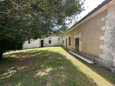 French property for sale in Barbezieux-Saint-Hilaire, Charente - €680,000 - photo 8