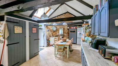 French property for sale in Guémené-sur-Scorff, Morbihan - €212,930 - photo 5