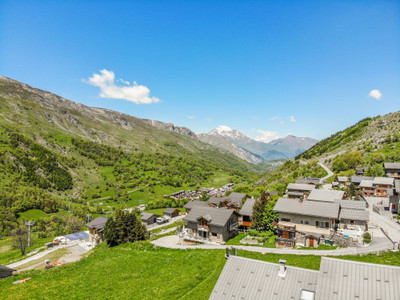 Beautiful, off plan, 3 bedroom ski chalet for sale in The Three Valleys with a stylish, luxury finish.

