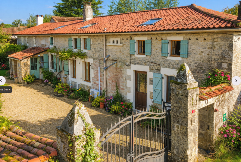 Propriété à vendre à Poursac, Charente - 324 995 €